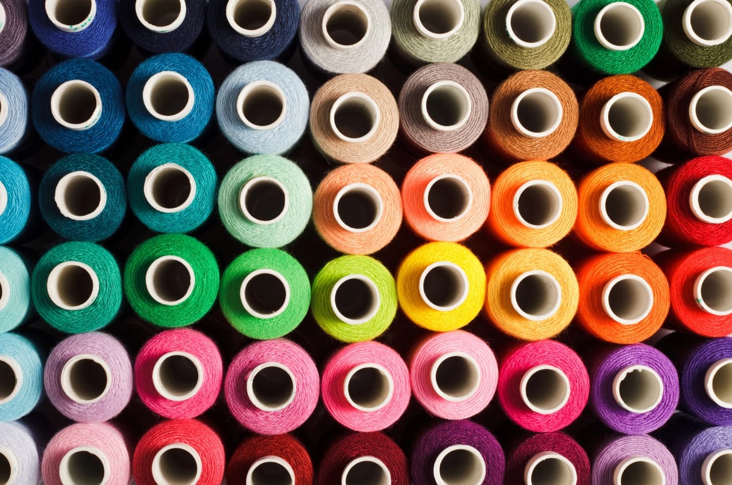 boCHE Apparel Horizontal Thread Background